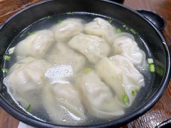 三鲜大馄饨-万寿斋(山阴路店)
