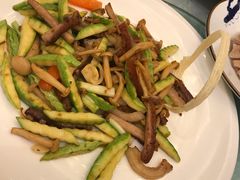 -泓历皇朝酒店(东亭店)