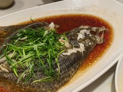 广式清蒸蒸多宝鱼-泓历皇朝酒店(东亭店)