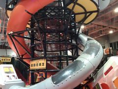 -嗨翻Hi-Fun竞技主题乐园·蹦床亲子生日轰趴(国光1937店)