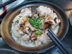 北菇滑鸡煲仔饭-兴记菜馆