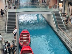 -滨海湾金沙购物商场