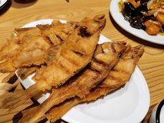 炸偏口鱼-方城小吃店