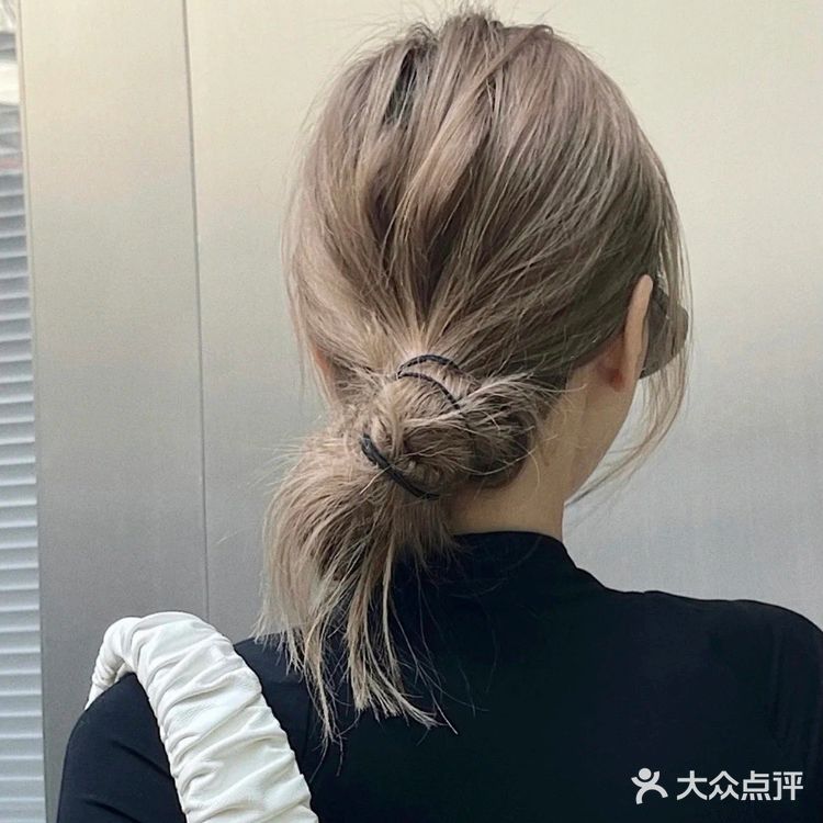 青岛理发店 青岛染发哪里好 青岛理发店推荐