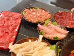 -冯校长老火锅(中联广场店)