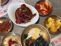 -草家酱蟹炭火烤肉店(珲春南路一店)