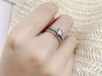 一个戒指超神奇四种戴法