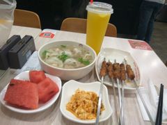 -南城香·饭香串香馄饨香(青年路店)