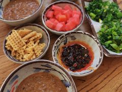 -毛辣果·贵州红酸汤牛肉火锅(西单店)