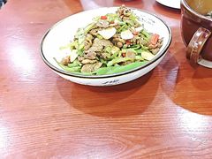 -湖南人家湘菜馆(镇江路店)