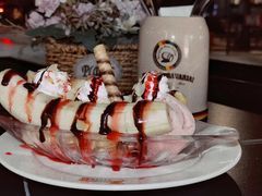 香蕉船配冰淇淋-巴伐利亚啤酒坊(意式风情街店)