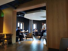 大堂-星巴克(红房子店)