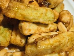 -95号酱骨·一块豆腐(展春园西路店)
