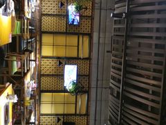 -洪氏嗨捞·广东猪肚鸡·椰子鸡火锅(西咸万象城店)