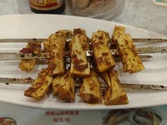 -汗腾格里·风味餐厅(新疆驻京办店)