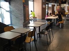 大堂-麦当劳(潮南峡山得来速店)