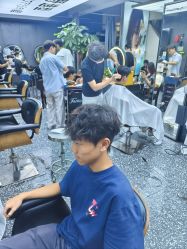 -藤野造型专业烫染接发