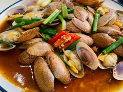 葱姜炒花蛤-鑫悦楼煎蟹·16年海鲜大排档