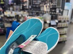 -迪卡侬(顺峰山店)