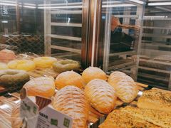 -奈雪的茶(亨特国际广场店)