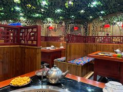 -袁小二大东北铁锅炖(吉祥村总部)