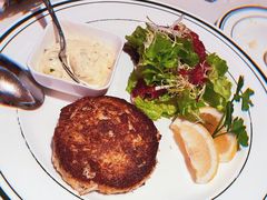 招牌蟹肉饼-Wolfgang’s Steakhouse 沃夫冈牛排馆(上海白玉兰广场店)