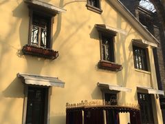 -也枫·小黄楼(南山路旗舰店)