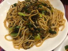 -香巴拉云南餐厅(华莱坞店)