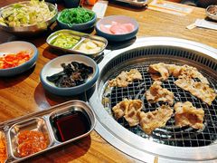 -明洞阿姨·韩式酱蟹烤肉·创意料理(三元桥店)