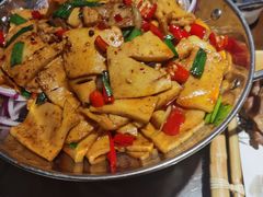 -东口码头·烧鸽子·鱼头泡饼·地方菜(金鹰悦城店)