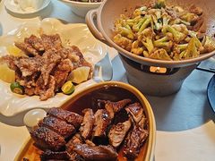 -八府香鸭·啫啫煲(华山路店)