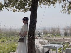 -亮河湾山庄