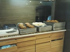 面包甜点陈列柜-汉堡王(上海118广场店)