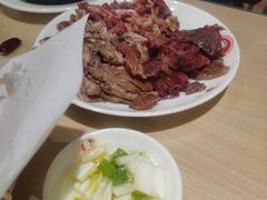 -闫家驴肉老店(华电一校店)