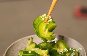Chilled Xiaoqinggua with Sauce