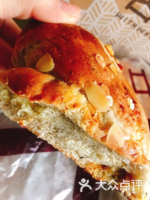 原麦山丘(华贸购物中心店)红茶奶酥图片 - 第1张