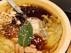 红糖冰粉-马路边边串串香(双井直营店)