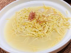 扬州煮干丝-东方明珠老上海8号餐厅(东方明珠广播电视塔店)