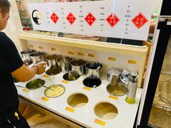 自助调料区-三头牛·潮汕牛肉生蚝火锅 (夏湾店)