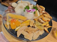 -一朵菌·野生菌探索家火锅(南亚店)