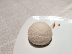 黑松露鹅肝包-新荣记(南京西路店)