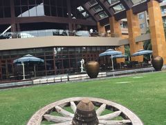 -三亚湾海居铂尔曼度假酒店