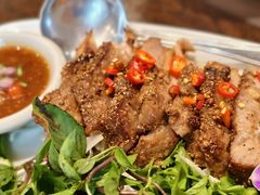 -Chom Cafe and Restaurant