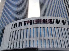 -天津梅江中心皇冠假日酒店