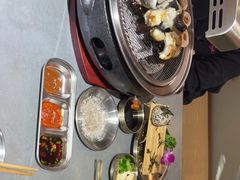 -围炉肉舍•炭烤活鳗•丹东海鲜烤肉(步行街店)