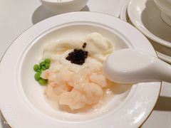 鱼子芙蓉蛋白龙虾球-香港喜来登酒店天宝阁