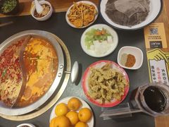 -沸炉重庆老火锅(军事博物馆店)