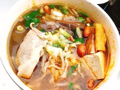 -六合夜市