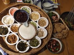 -包整·丝娃娃(一览甲秀楼风景店)