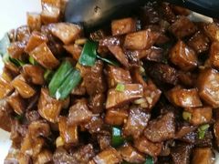 -刘姐啤酒鱼民族演艺餐厅(西街总店)
